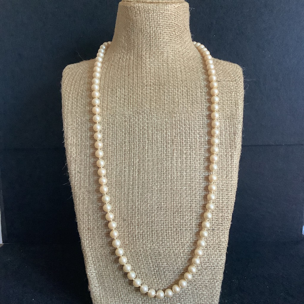 Vintage Marvella Faux Pearl Necklace 20$